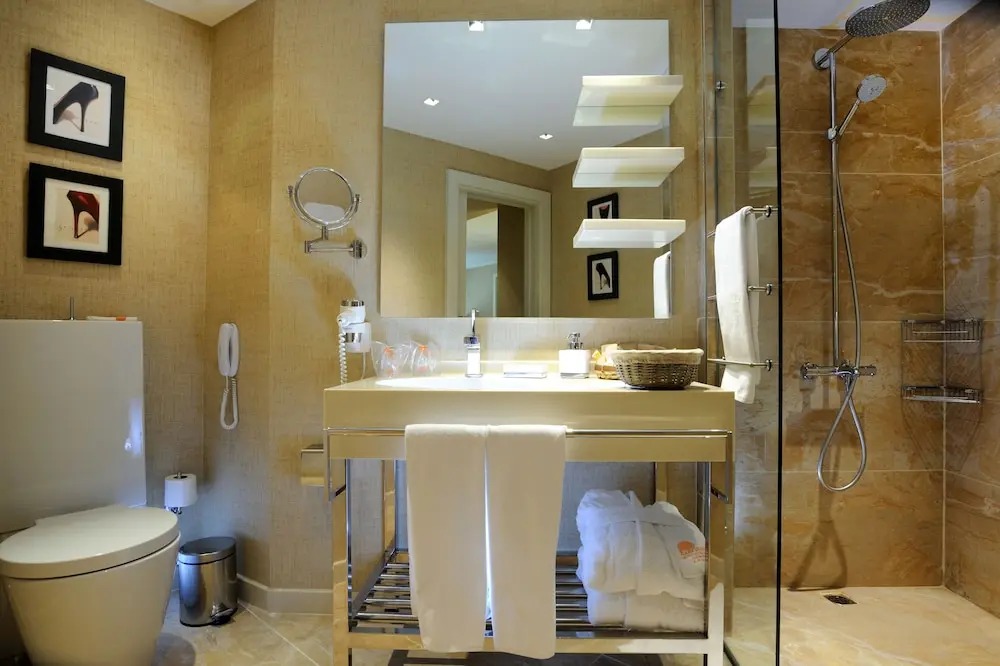 هتل الگانس اینترنشنال